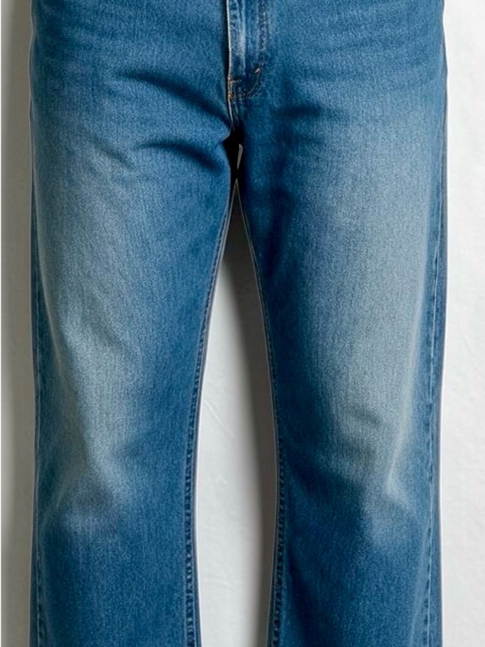 Levi's 505 Regular Fit Jeans Mens 44x29 Medium Wash Blue Denim Straight Leg